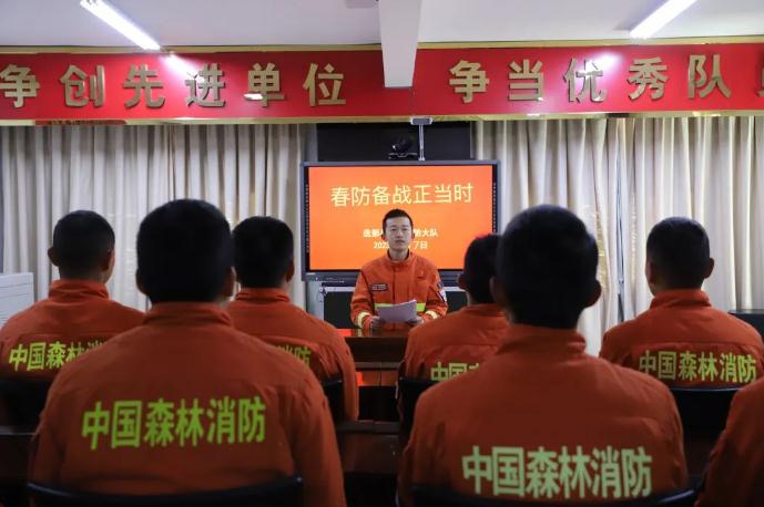 在移動餐廳帳篷里聚會體驗(yàn)怎么樣？