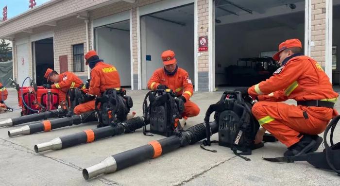 在移動餐廳帳篷里聚會體驗(yàn)怎么樣？