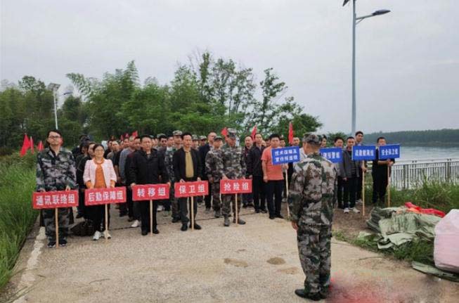 筑牢“安全堤”！常德桃花源開展防汛、地災(zāi)防治緊急避險(xiǎn)聯(lián)合演練